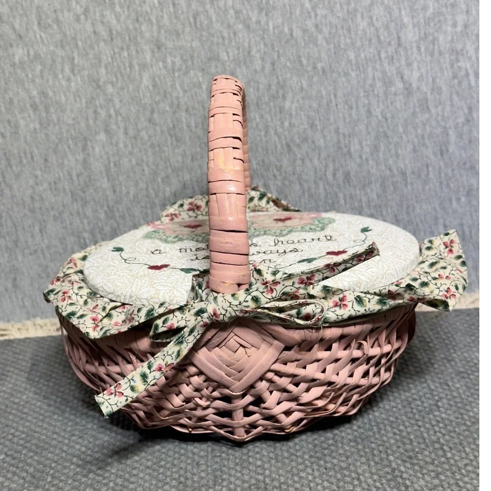 VTG Pastel Pink Wicker Thread Basket w/Embroidered Lid Cottagecore, Feminine